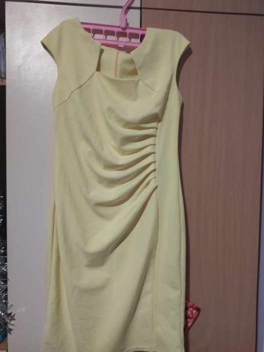 Продавам нова.рокля