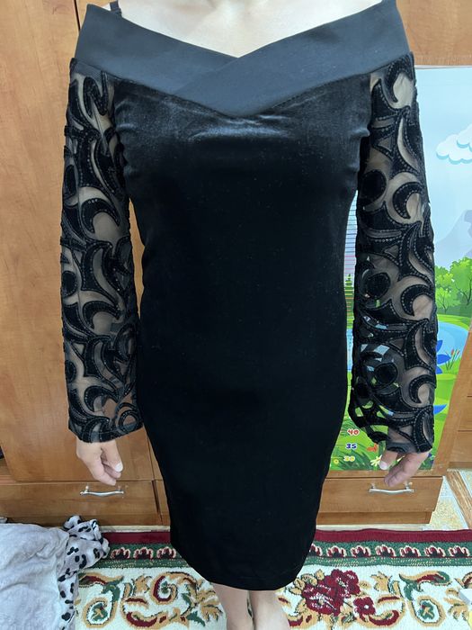 Продается вечерные платие