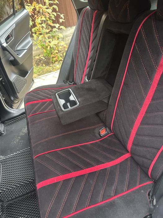 Чехлы на тойоту рав 4