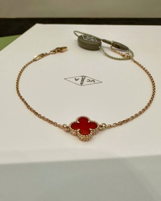 Браслет клевер Van Cleef sweet alhambra с красным камнем