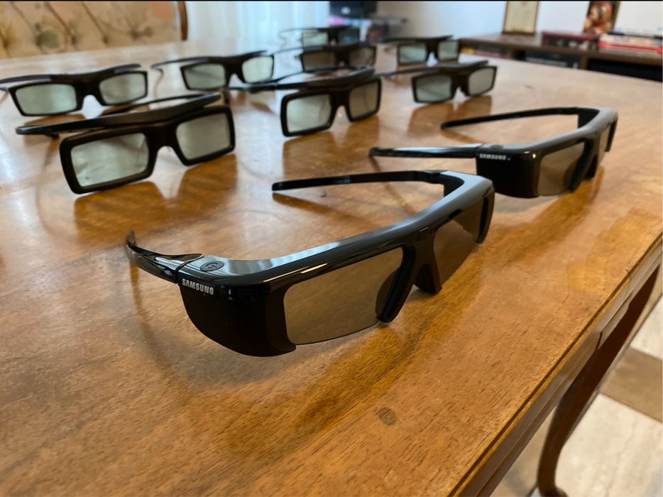 18 броя 3D очила Samsung