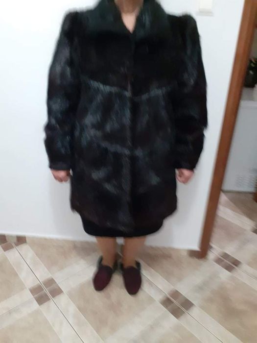 Vând haina nurca