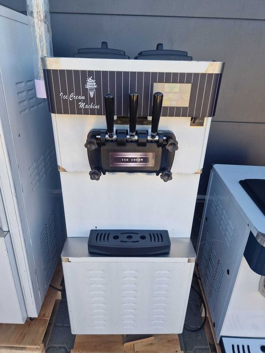 Masina de inghetata 2+1 Arome 220V 2400W NOUA Transport Gratuit