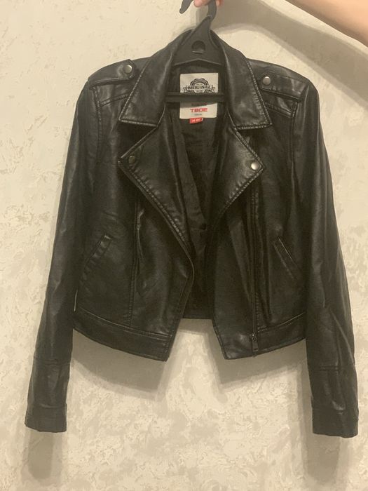 Продам срочно куртку