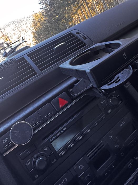 Se vinde masina personala Audi a4 b7