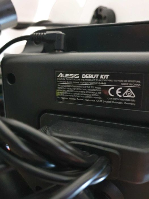 Tobe Alesis Debut Kit
