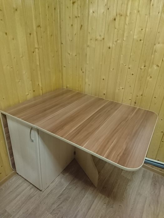 Продам стол тумбу