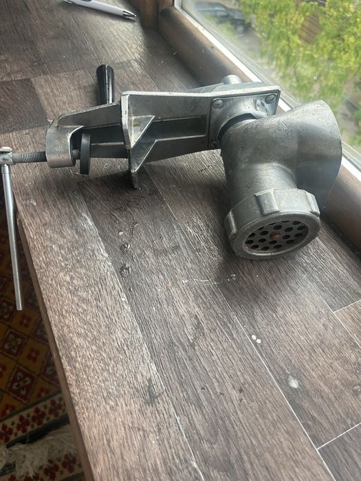 Мясорубка ссср  продам