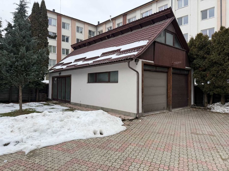 Spatii comerciale / birouri de inchiriat – zona centrala Viseu de Sus