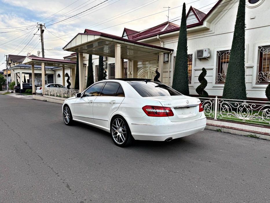 Mersedes W212 QAYTA JIXOZ EMASS!!! 2011Состаяние Идеално Пробег 182000