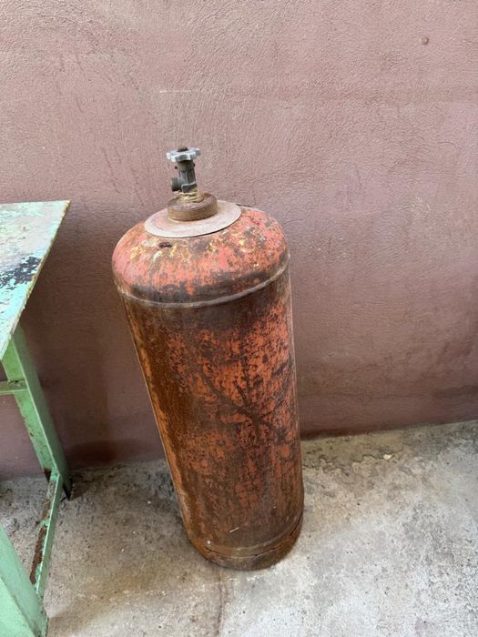 Большой газовый балон бу