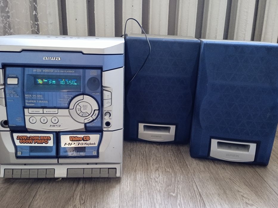 Продам музыкальный центр aiwa