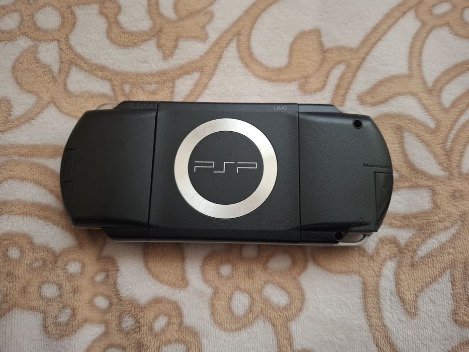 SONY PSP в хорошем состоянии