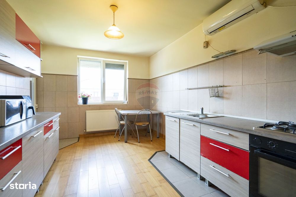 De vânzare casă cu 6 camere in Santandrei