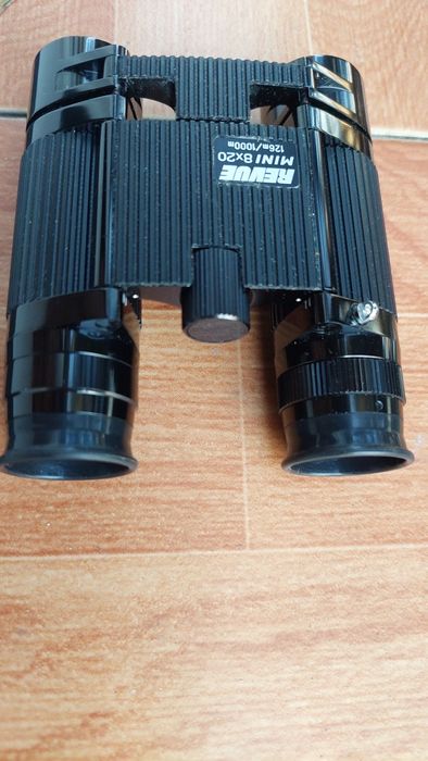 Binoclu Revue Swiss  8x20