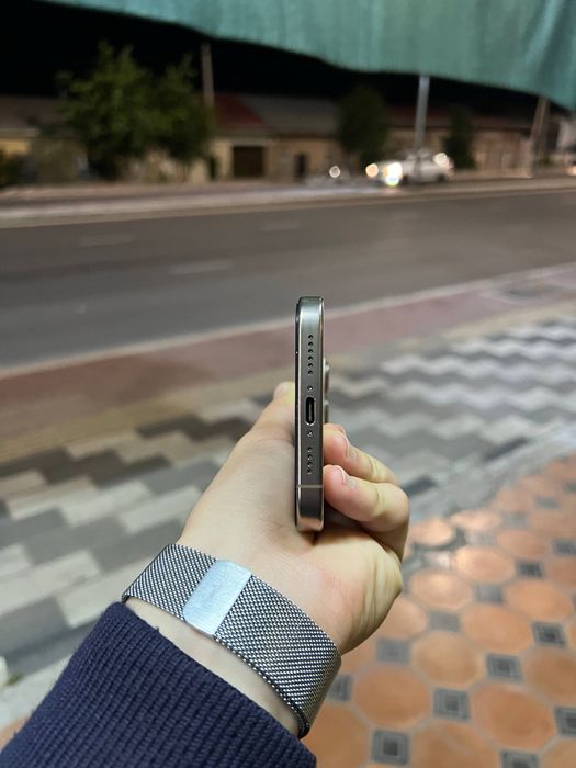 iPhone 16 pro max ochilmagan