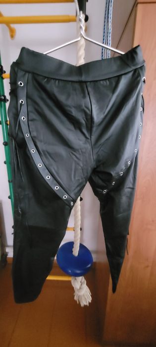 Одежду и обувь продам