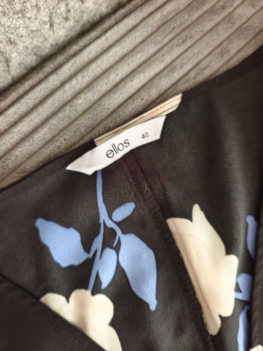 Рокля с копчета отпред