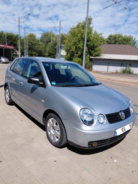 VOLKSWAGEN Polo