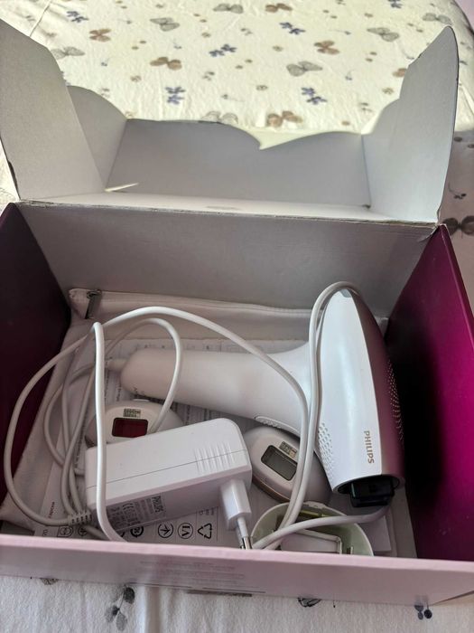 Epilator IPL Philips Lumea SC1998/00 – stare excelentă