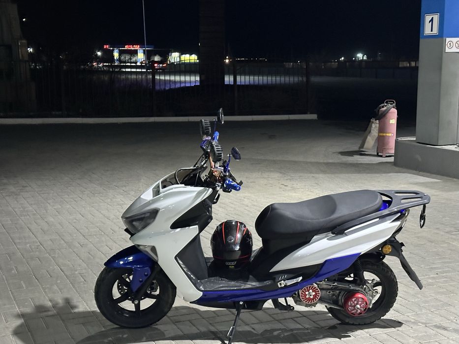 В Продаже мопед макси