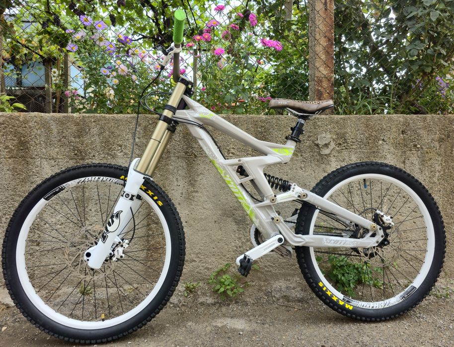 Като нов Scott Gambler DH 26цола, Fox 40 Двукоронна с Документи