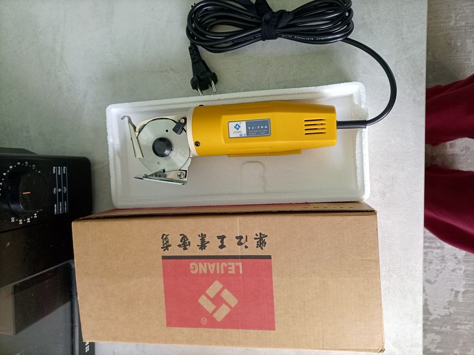 Раскроечный нож продам.