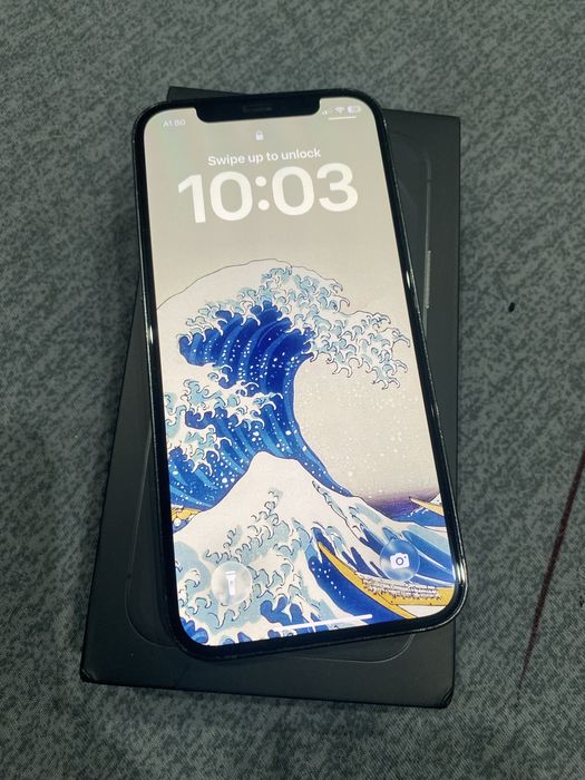 iPhone 12 Pro 128GB много запазен с кутия и зарядно.