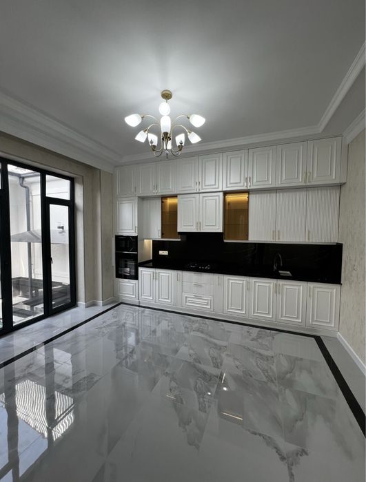 В элитной махалле хайтек участок стил нео классик рядом с линии метро