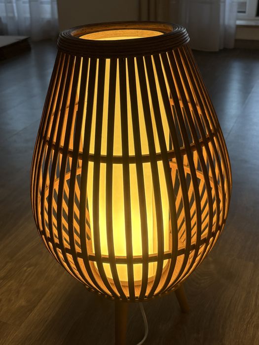 Lampa de podea din bambus/ratan