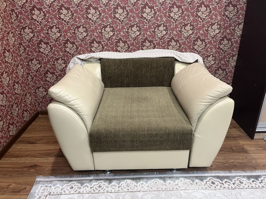 Продам диван и кресло