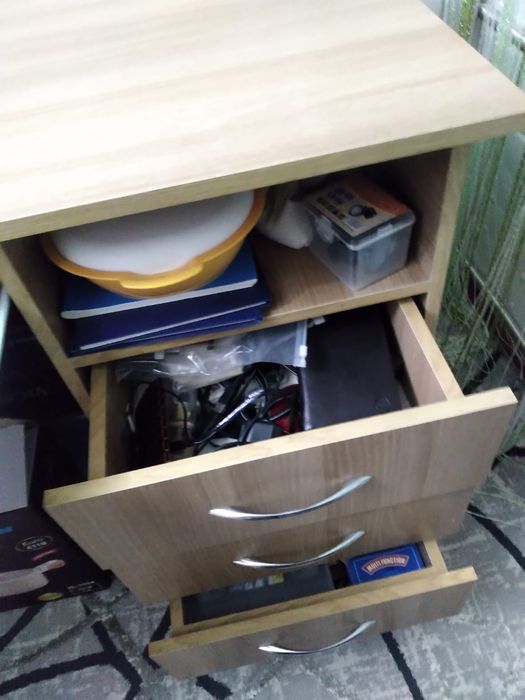 Продается компьютерный стол