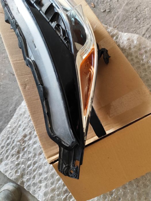 Фар десен Хонда HR V 2019- феислифт американски