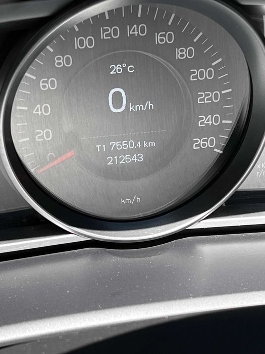 VOLVO V40 2014 — imagine 5