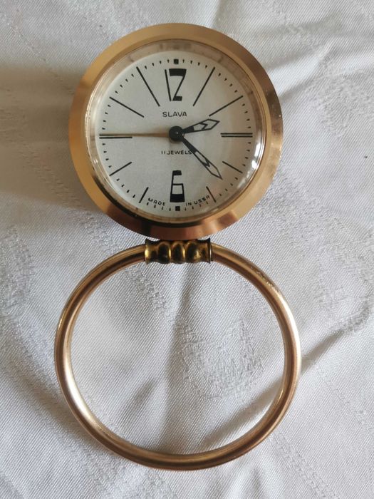Ceas de masa Slava,mecanic cu alarma-11 jewels, Made in USSR