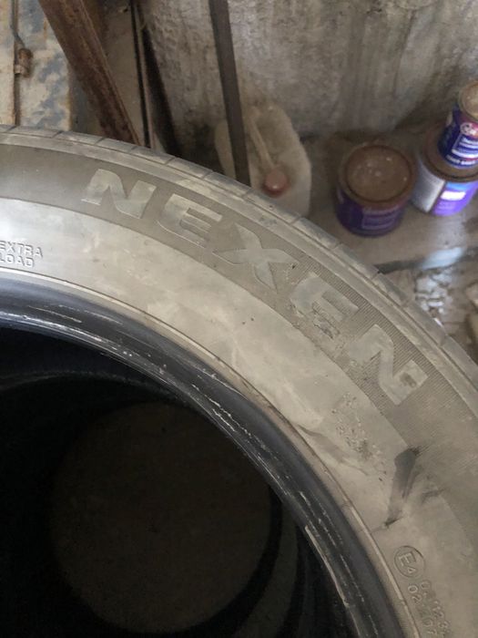 235/55/18 nexen