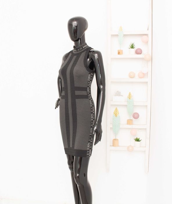 Nike Air Оригинална дамска рокля безшевна черно сива лого S