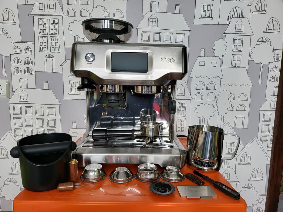 Кафемашина SAGE the Barista Touch с дисплей и кафемелачка