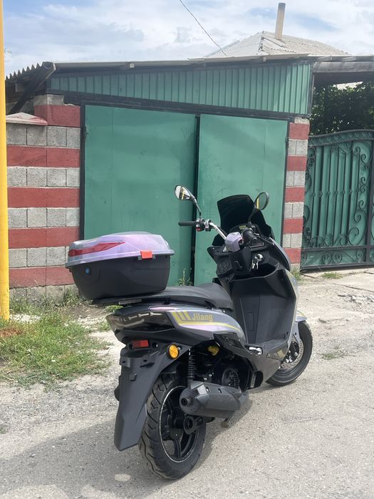 Продам скутер на ходу