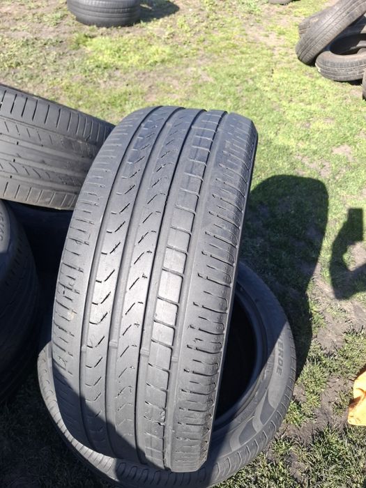 Vand 2 anvelope 235 50 19 pireli de vara bune