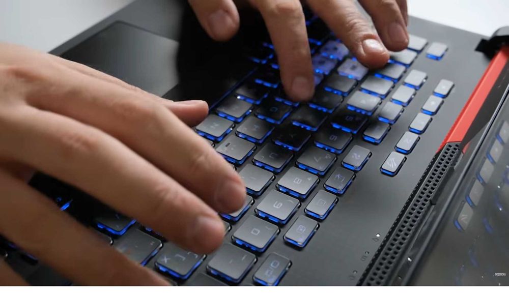 Ноутбук ASUS G513 (новый)