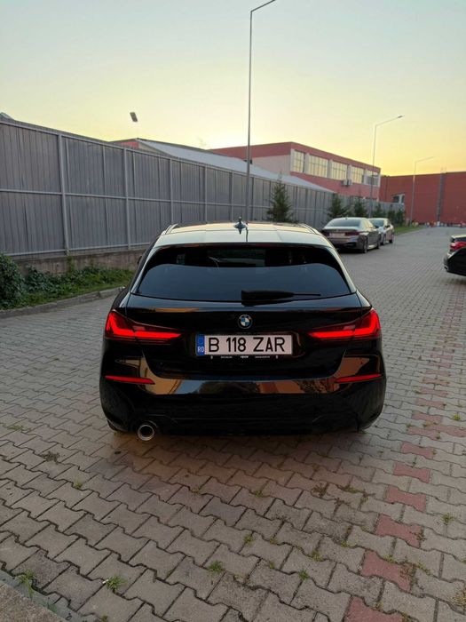BMW Seria 1 118i 2023 Luxury - 16000km