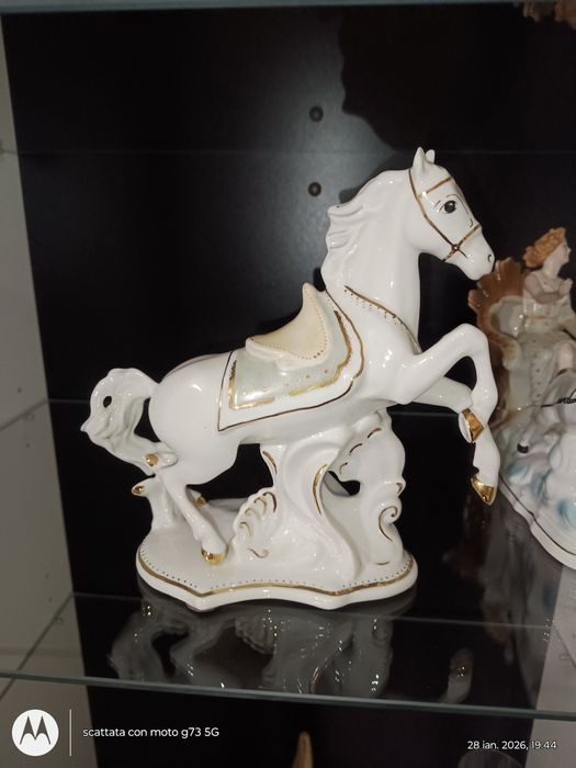 Bibelouri de colecție.