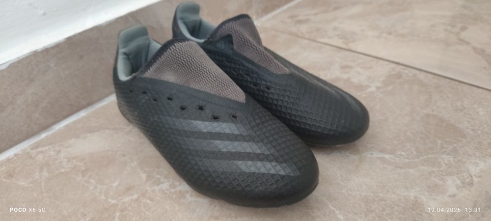 Ghete fotbal adidas mărime 33