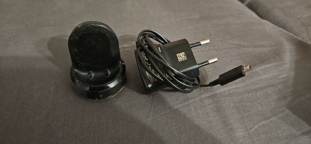 Смарт часовник Samsung Galaxy Watch 42mm