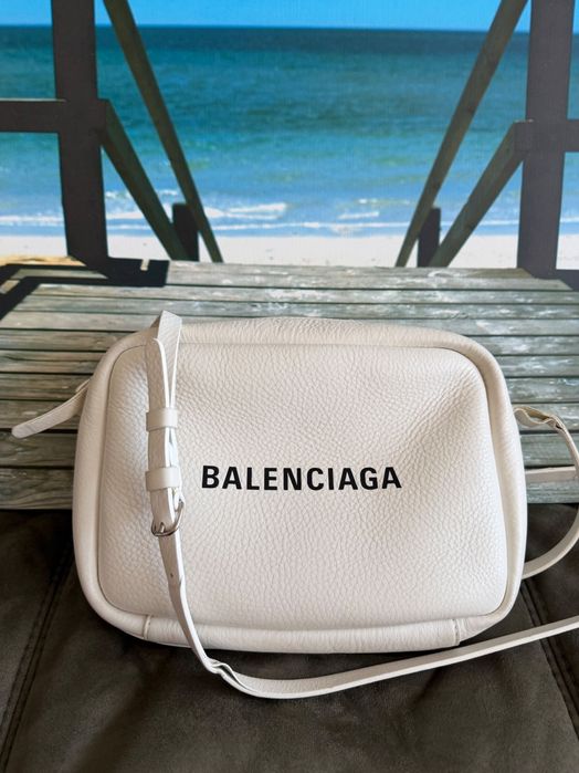 Оригинална Кожена Чанта BALENCIAGA
