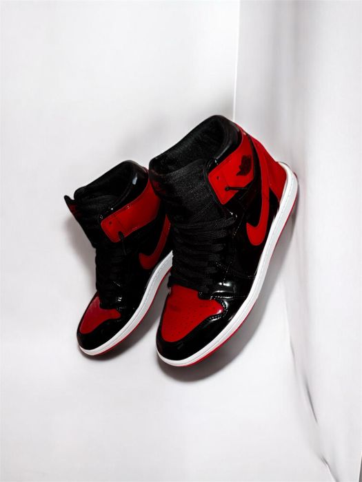 Air Jordan 1 High Patent Bred marimea 44