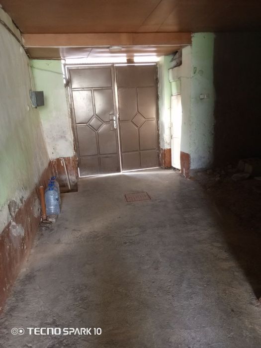 Срочно ховли сотилади