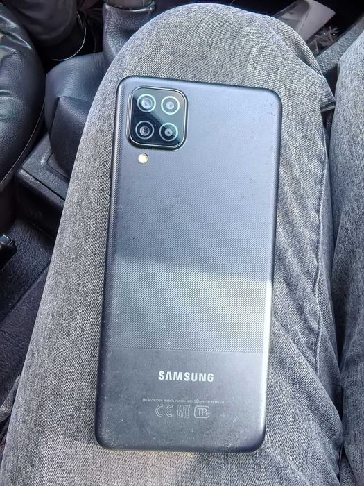 Срочно продам телефон