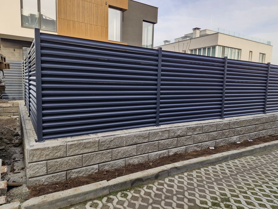 Ламелна метална ограда